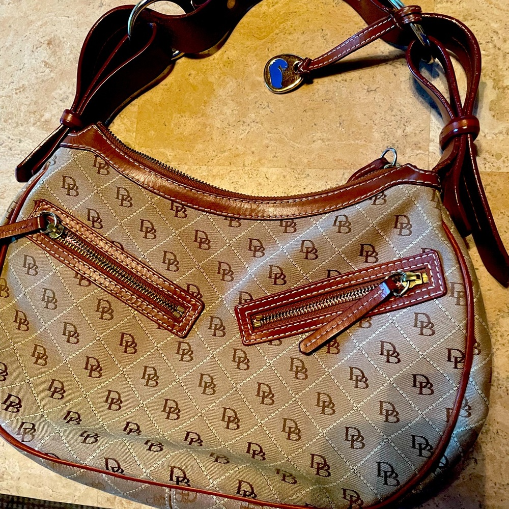 Dooney & Bourke Crescent 🌙 Shape Shoulder Bag